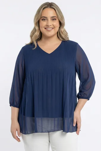 Tamnoplava bluza s naborima